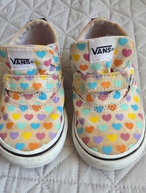 Vans Kids Cream Slip-On Sneakers with Multi-Color Heart Print